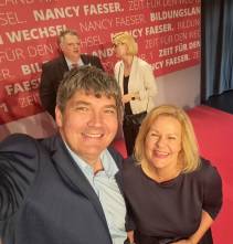 Ministerpräsidenten-Kandidatin Nancy Faeser mit Matthias Körner