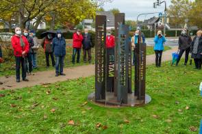 Die neue Skulptur im Karbener Skulpturenpark 2