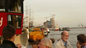 St. Pauli Landungsbrücken-Elbphilharmonie