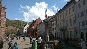 Freiburg, Muensterplatz mit historischem Kaufhaus