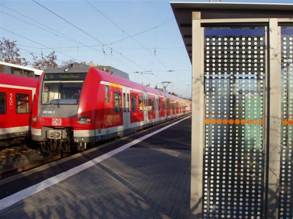 Sicherheitsgefuhl Am Bahnhof Steigt Vor Ort Termin Am Bahnhof Gross Karben Setzt Heckenschere In Betrieb Spd Ortsverein Karben
