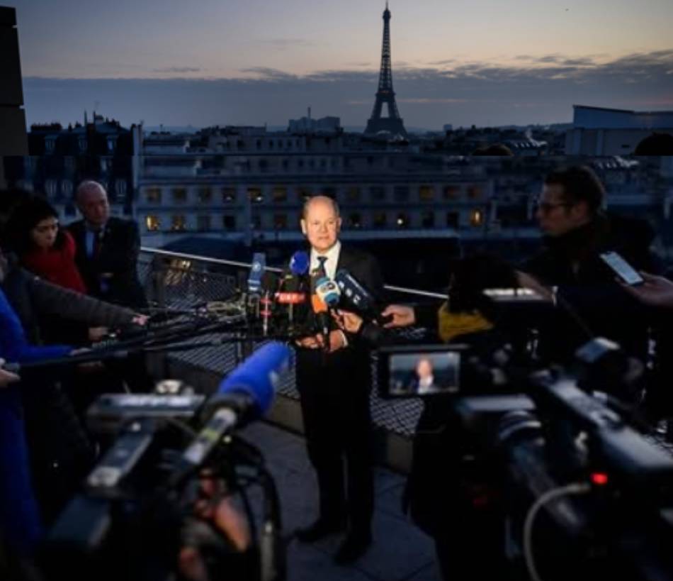 Kanzler Olaf Scholz in Paris Kanzler Olaf Scholz in Paris