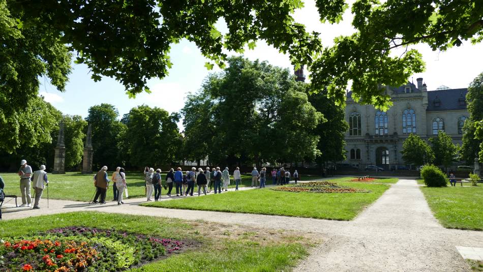 Spaziergang im Merseburger Schlossgarten Spaziergang im Merseburger Schlossgarten