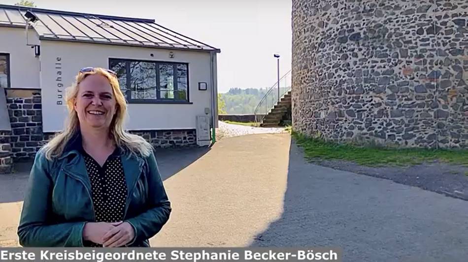 Video Beitrag: Erste Kreisbeigeordnete Becker-Bösch: Unterstützung für soziale Einrichtungen und Wohngeld Video Beitrag: Erste Kreisbeigeordnete Becker-Bösch: Unterstützung für soziale Einrichtungen und Wohngeld